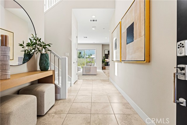 Detail Gallery Image 2 of 42 For 161 Walworth, Lake Forest,  CA 92630 - 5 Beds | 5 Baths