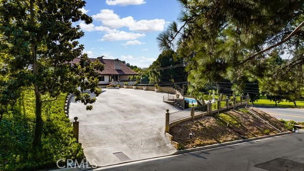 Detail Gallery Image 13 of 70 For 16132 Valley Springs Rd, Chino Hills,  CA 91709 - 5 Beds | 3/1 Baths