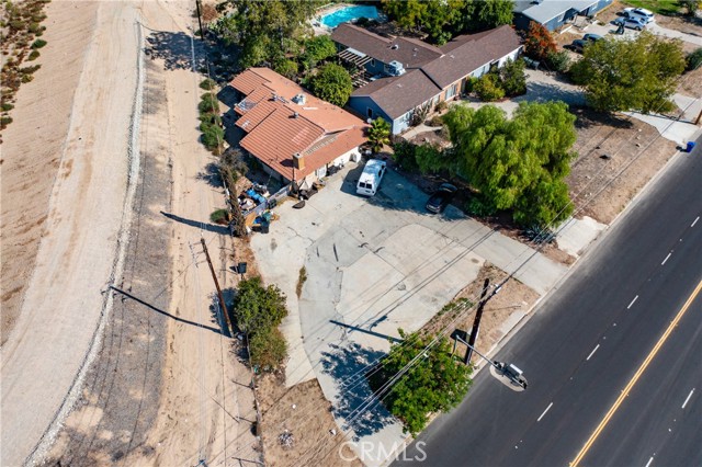 Detail Gallery Image 11 of 13 For 972 E Lynwood Dr, San Bernardino,  CA 92404 - 3 Beds | 2 Baths