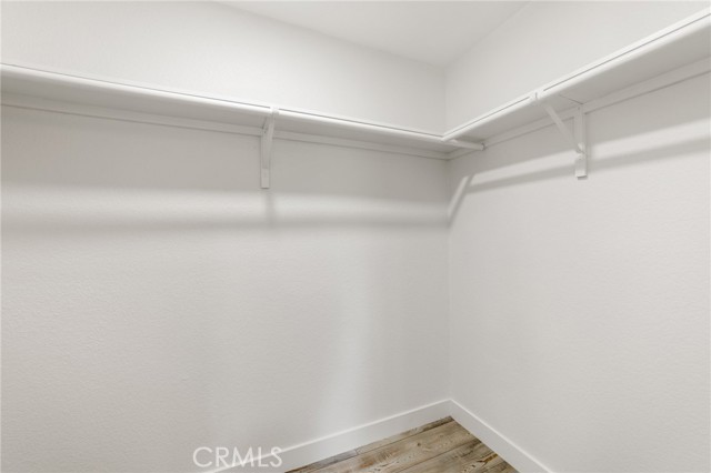 Image 19 of 33 For 21885 Lake Mathews Drive