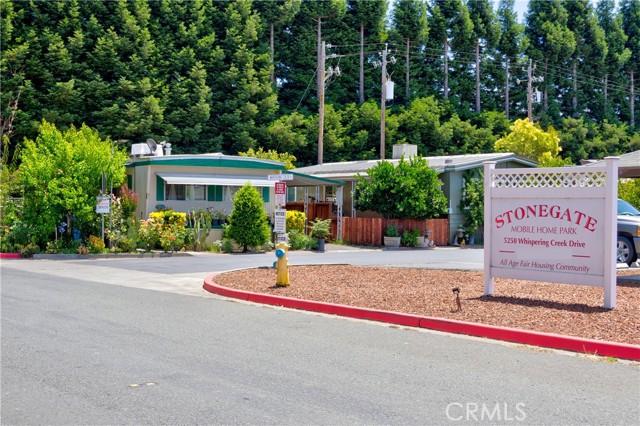 5250 Whispering Creek Drive, Santa Rosa CA: https://media.crmls.org/medias/f40fe383-f087-4d3f-a138-fad564064d00.jpg