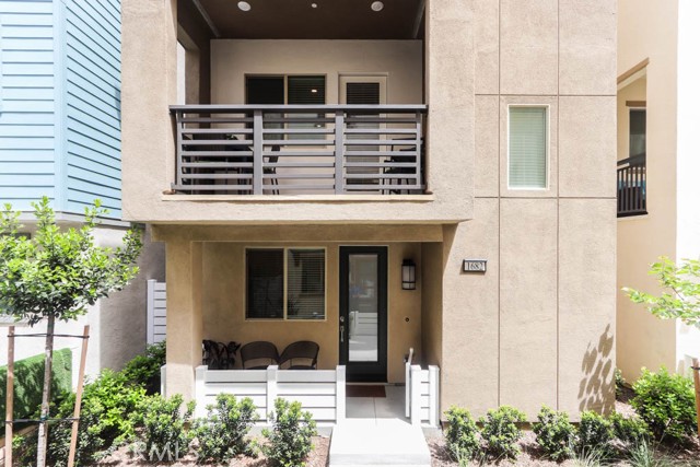 Detail Gallery Image 3 of 34 For 1682 Lexington Ln, San Pedro,  CA 90732 - 3 Beds | 2/2 Baths