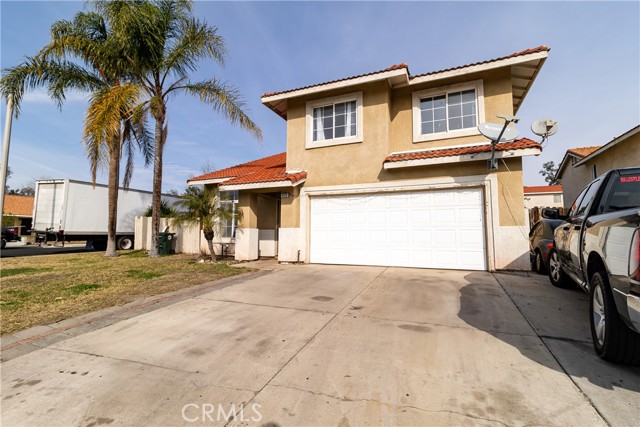 15220 CAROB Lane, Fontana, California 92335, 4 Bedrooms Bedrooms, ,2 BathroomsBathrooms,Single Family Residence,For Sale,CAROB,IV25023432