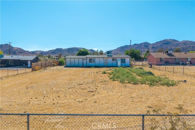 Detail Gallery Image 28 of 38 For 4805 Avenida La Mirada, Joshua Tree,  CA 92252 - 3 Beds | 2 Baths