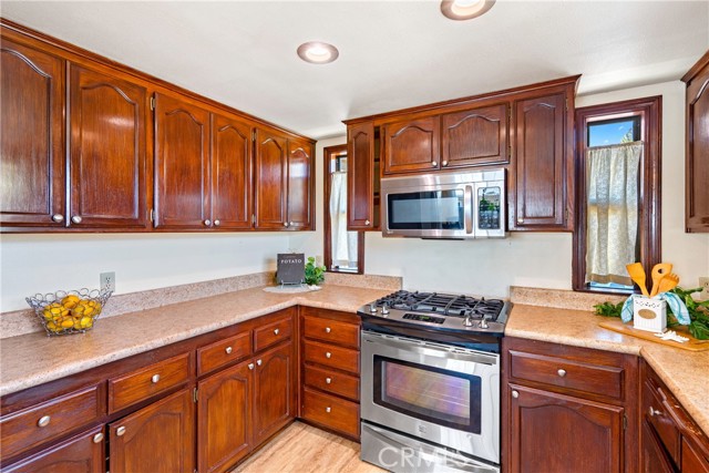 Detail Gallery Image 7 of 45 For 1697 Newport Ave, Grover Beach,  CA 93433 - 3 Beds | 2/1 Baths