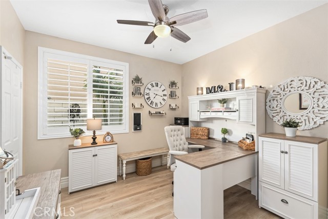 12 La Perla, Lake Forest CA: https://media.crmls.org/medias/f4138ffc-d73e-4ffd-8a3f-19a32aa639e4.jpg