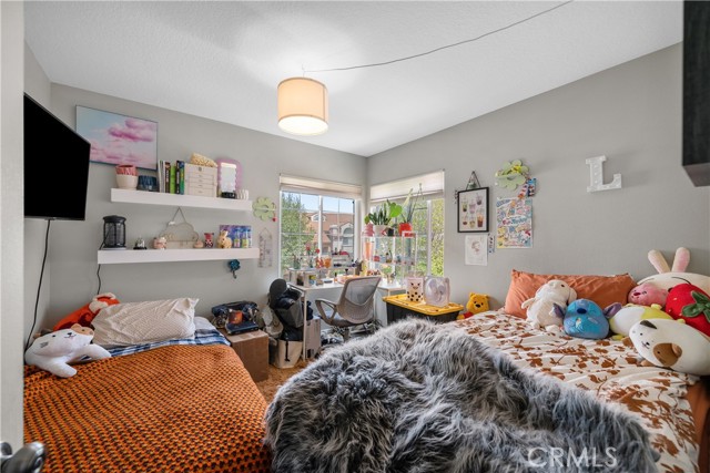 18114 Erik Court, Canyon Country CA: https://media.crmls.org/medias/f4148969-f575-4d11-8bb0-a79fc6af0cfd.jpg