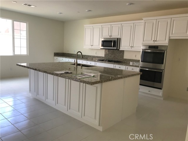 Detail Gallery Image 2 of 6 For 3171 E Denali Dr, Ontario,  CA 91762 - 4 Beds | 2/1 Baths