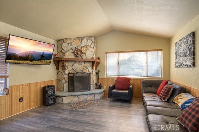 Detail Gallery Image 6 of 26 For 2101 5th Ln, Big Bear City,  CA 92314 - 2 Beds | 1 Baths