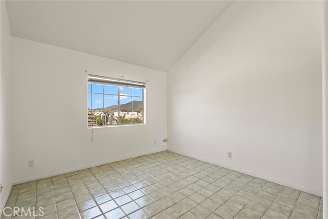 10925 Blix Street, Toluca Lake CA: https://media.crmls.org/medias/f418a75c-2965-4d1e-b8f9-8c2bc2fc587c.jpg