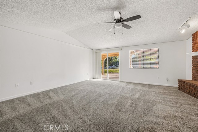 Detail Gallery Image 13 of 75 For 43041 Mayberry, Hemet,  CA 92544 - 5 Beds | 3 Baths