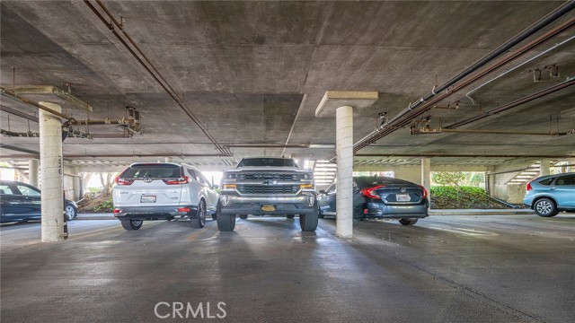 17202 Corbina Lane, Huntington Beach CA: https://media.crmls.org/medias/f4190944-9708-4de3-bad4-9a11d5d81670.jpg