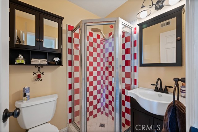 533 Roswell Avenue, Long Beach CA: https://media.crmls.org/medias/f41986d9-6d34-40d9-a8be-801c23ebb56a.jpg