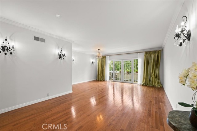 Detail Gallery Image 5 of 33 For 1228 N La Cienega Bld #203,  West Hollywood,  CA 90069 - 2 Beds | 2 Baths