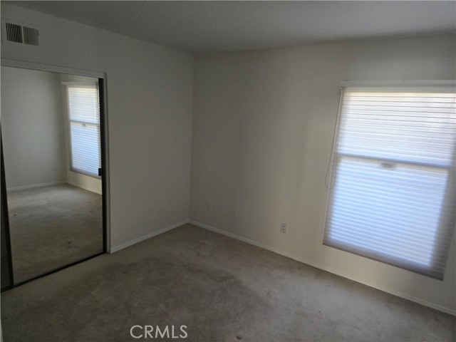 Detail Gallery Image 5 of 45 For 5704 Miguel Way, Long Beach,  CA 90814 - 5 Beds | 3 Baths