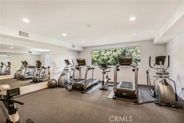 Detail Gallery Image 37 of 42 For 4240 Laurel Canyon Bld #208,  Studio City,  CA 91604 - 3 Beds | 3/1 Baths