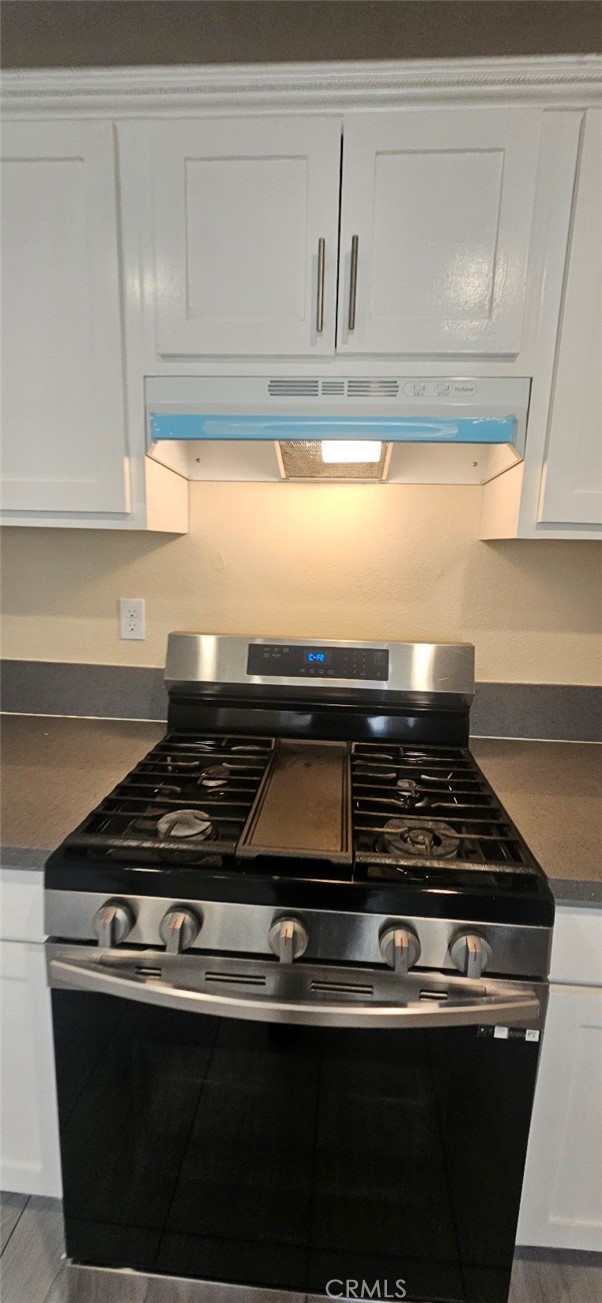 Detail Gallery Image 6 of 21 For 1633 1/2 E 85th St, Los Angeles,  CA 90001 - 5 Beds | 3 Baths