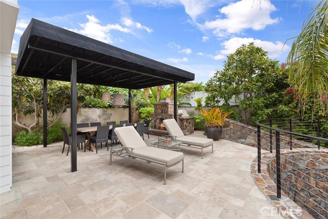 Detail Gallery Image 21 of 43 For 322 Emerald Bay, Laguna Beach,  CA 92651 - 6 Beds | 6/1 Baths