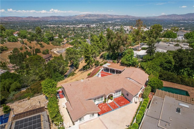 Photo of 4407 Medley Place, Encino, CA 91316