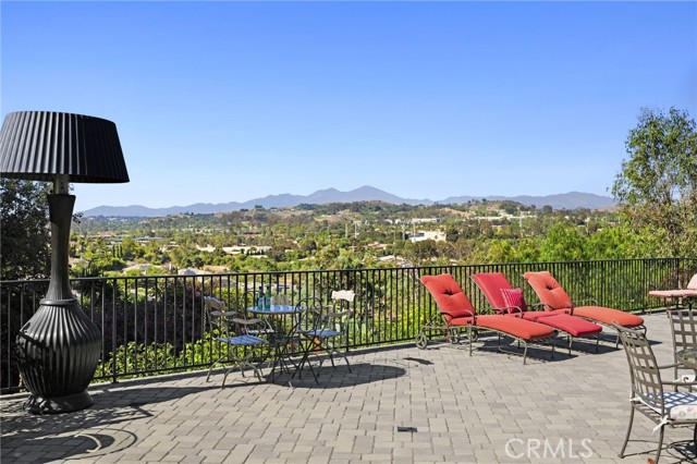 31527 Aguacate Road, San Juan Capistrano CA: https://media.crmls.org/medias/f41ccf43-ee30-48f4-91f0-05748c9b3aae.jpg