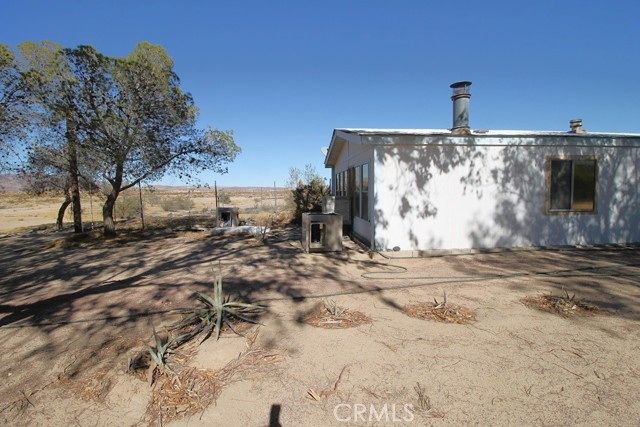 Detail Gallery Image 2 of 26 For 42151 Hampskin Rd, Newberry Springs,  CA 92365 - 2 Beds | 2 Baths