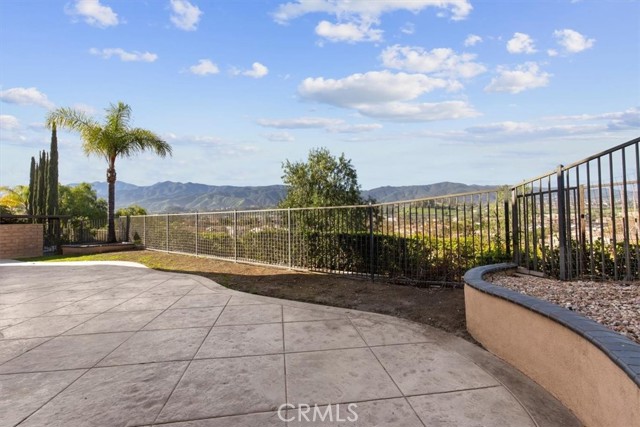 Detail Gallery Image 12 of 54 For 4332 Cantada, Corona,  CA 92883 - 4 Beds | 4/1 Baths