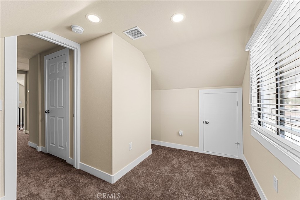 MLS #IV25219801 image #30