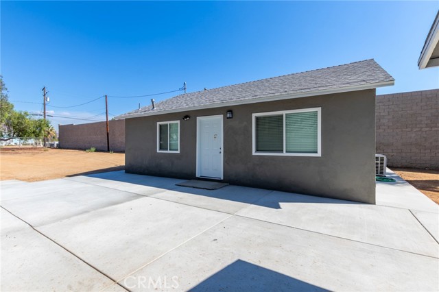 Detail Gallery Image 3 of 22 For 21775 Bay Ave, Moreno Valley,  CA 92553 - 2 Beds | 1 Baths