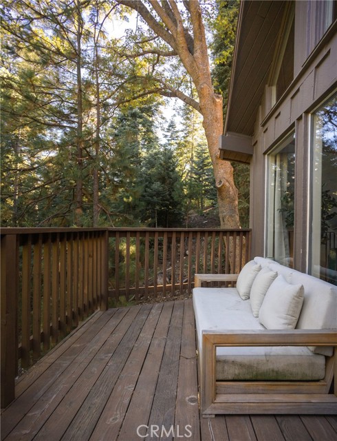517 Brentwood, Lake Arrowhead, CA 92352