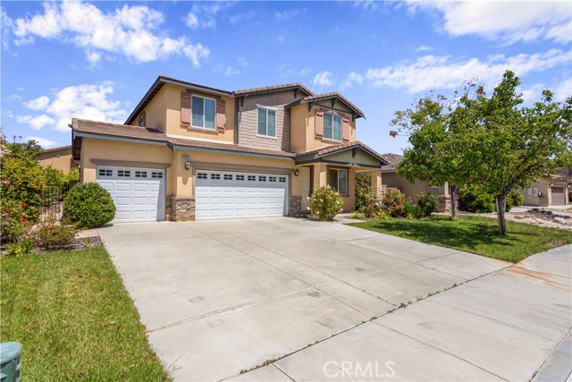 Detail Gallery Image 1 of 33 For 29338 Fall River Ln, Menifee,  CA 92584 - 4 Beds | 2/1 Baths