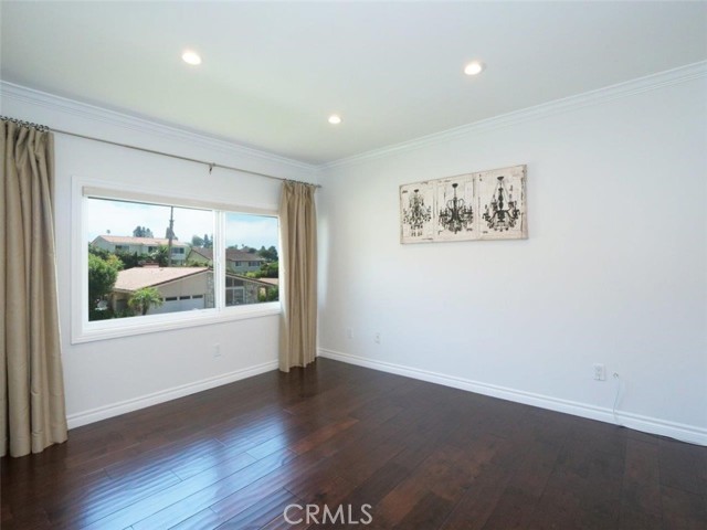 Bedroom4