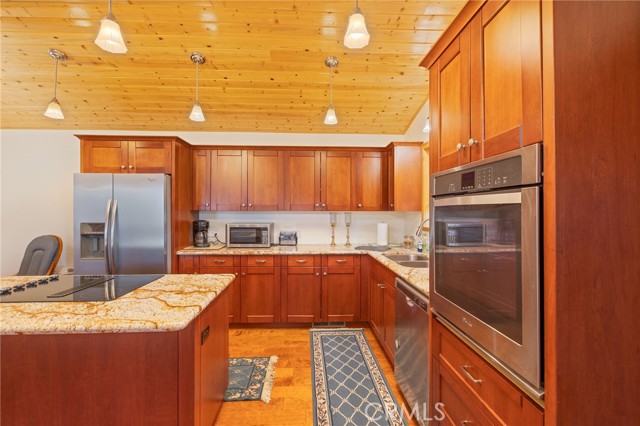 Detail Gallery Image 11 of 67 For 37745 Marina View, Bass Lake,  CA 93604 - 3 Beds | 2 Baths