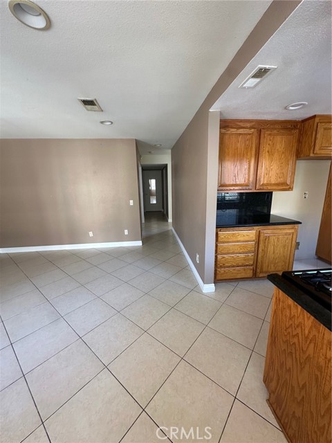 Detail Gallery Image 13 of 44 For 13470 Mallorca, Chino Hills,  CA 91709 - 4 Beds | 3 Baths