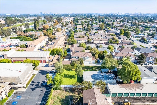 Detail Gallery Image 47 of 52 For 2459 Elden, Costa Mesa,  CA 92627 - 4 Beds | 4 Baths