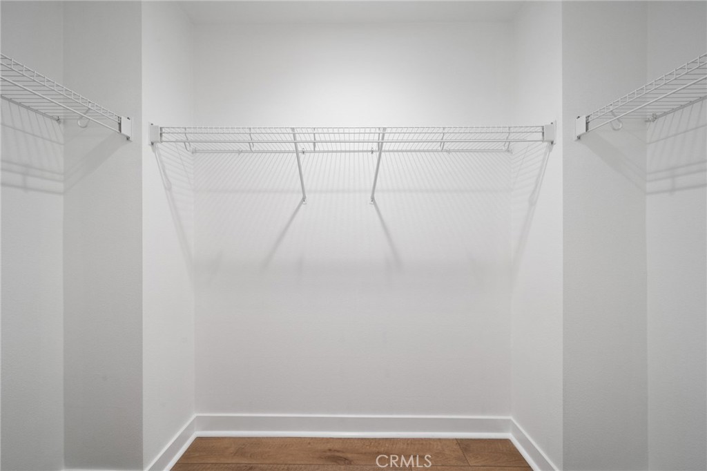 https://media.crmls.org/medias/f4229cd8-58ce-46da-a961-0a3ec04ab761.jpg?preset=X-Large
