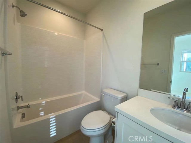 143 Frame, Irvine CA: https://media.crmls.org/medias/f422b135-628a-4066-9791-6ae2536a29be.jpg