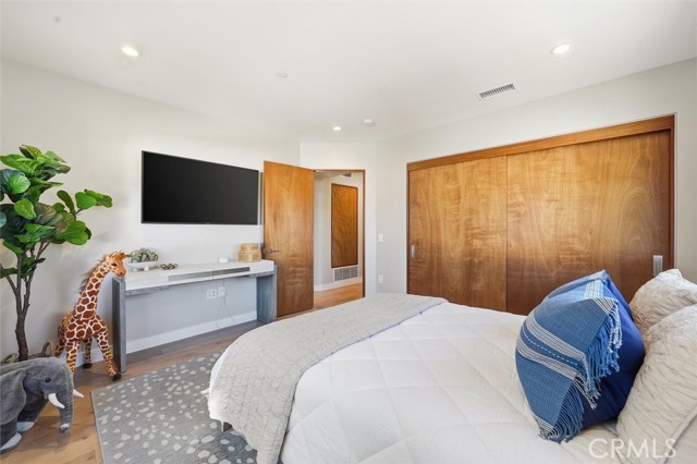 Image 31 of 49 For 959 5th Street  A