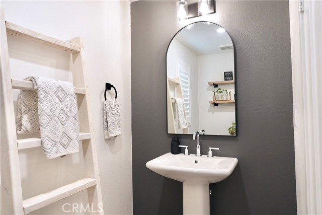 Detail Gallery Image 34 of 38 For 658 Pomelo Ct, Covina,  CA 91723 - 3 Beds | 3/1 Baths