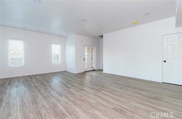 5502 Los Angeles Avenue, Simi Valley, California 93063, 3 Bedrooms Bedrooms, ,2 BathroomsBathrooms,Townhouse,For Sale,Los Angeles,MB25150074