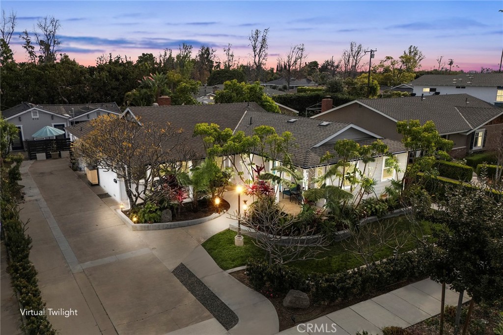 634 East Adams Avenue