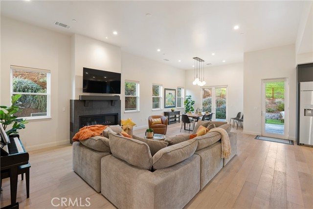 Detail Gallery Image 14 of 69 For 621 Jackson Dr, Paso Robles,  CA 93446 - 5 Beds | 3/1 Baths