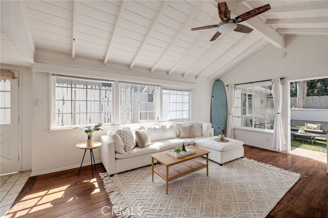 Image 25 of 37 For 525 Manhattan Beach Blvd