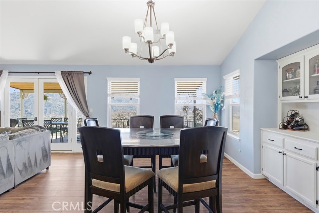 Detail Gallery Image 12 of 45 For 27100 Barkes Way, Tehachapi,  CA 93561 - 3 Beds | 2/1 Baths