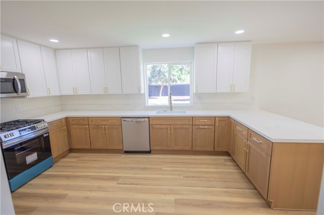 Detail Gallery Image 24 of 48 For 2122 W 10th St, Santa Ana,  CA 92703 - – Beds | – Baths