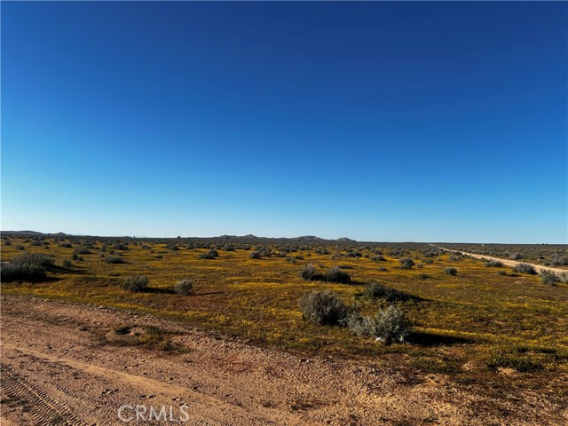 Detail Gallery Image 5 of 10 For 801 Adobe Mountain Rd, Adelanto,  CA 92301 - – Beds | – Baths