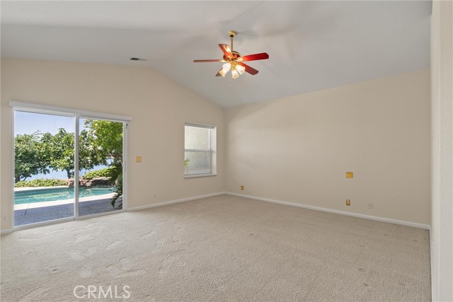 43 Edgewater Court, Chico CA: https://media.crmls.org/medias/f426fa66-0edb-44dc-9222-ec1c3976c000.jpg
