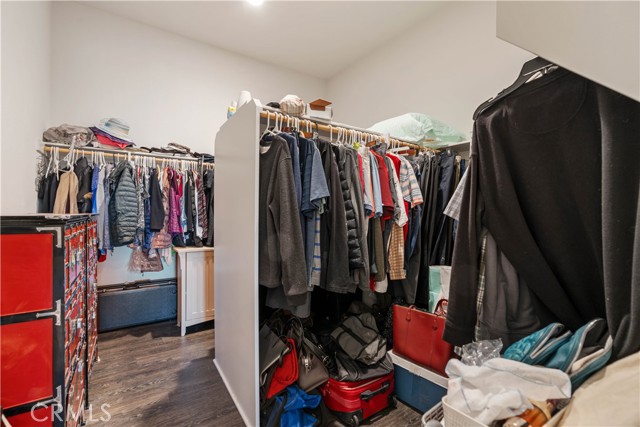 Detail Gallery Image 31 of 66 For 18619 Cedar Crest Dr, Canyon Country,  CA 91387 - 3 Beds | 2/1 Baths