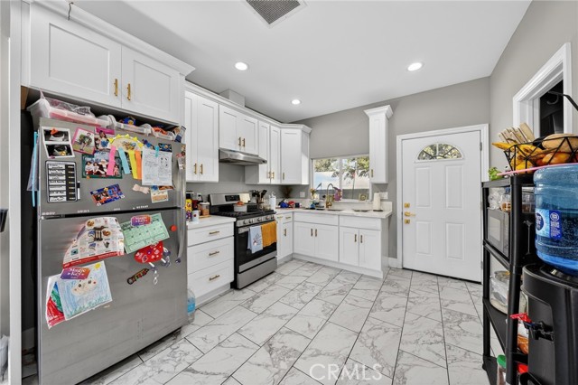 Detail Gallery Image 34 of 75 For 14061 Parson Street, Garden Grove,  CA 92843 - 6 Beds | 5 Baths