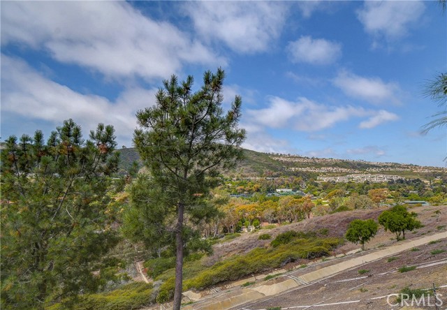 Detail Gallery Image 11 of 17 For 33 Hastings, Laguna Niguel,  CA 92677 - 5 Beds | 3 Baths