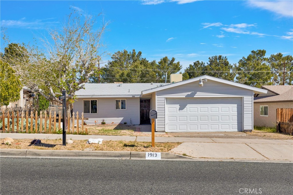 1913 Armory Road, Barstow, CA 92311